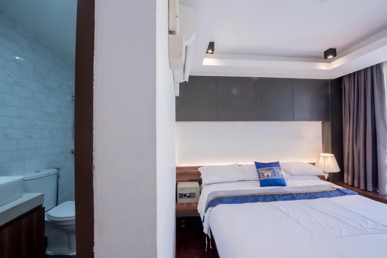 Elixir Hostel Bangkok Exteriör bild