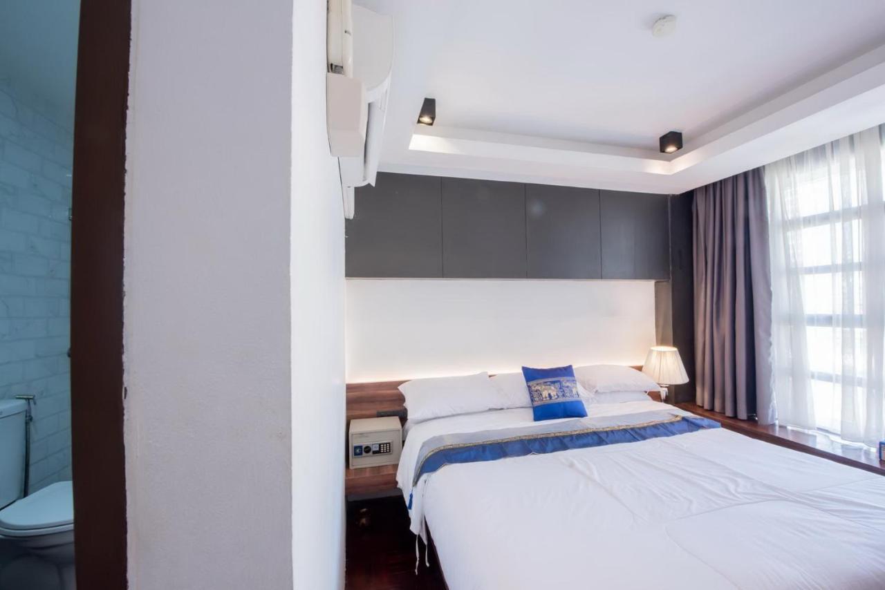 Elixir Hostel Bangkok Exteriör bild