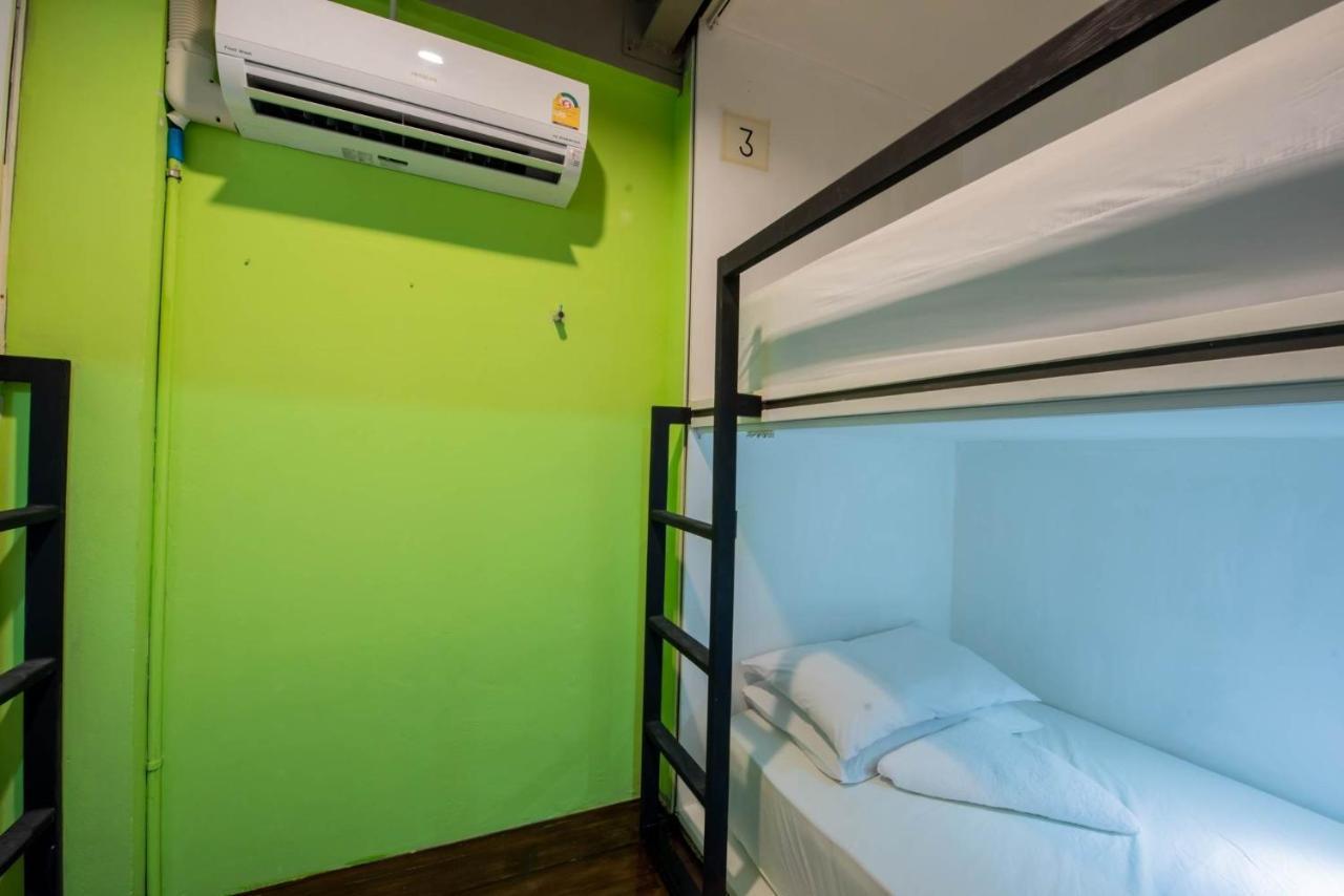 Elixir Hostel Bangkok Exteriör bild