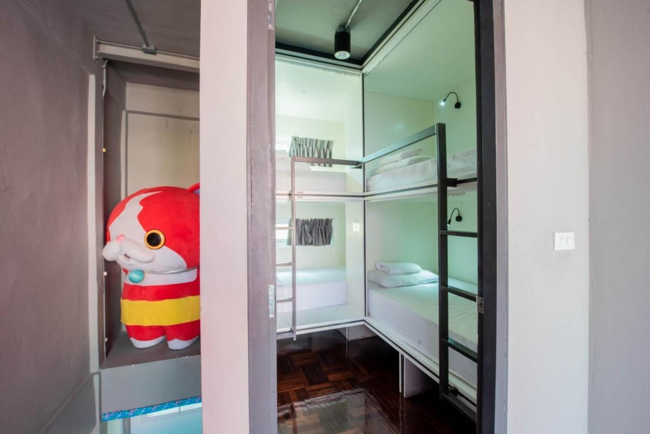 Elixir Hostel Bangkok Exteriör bild