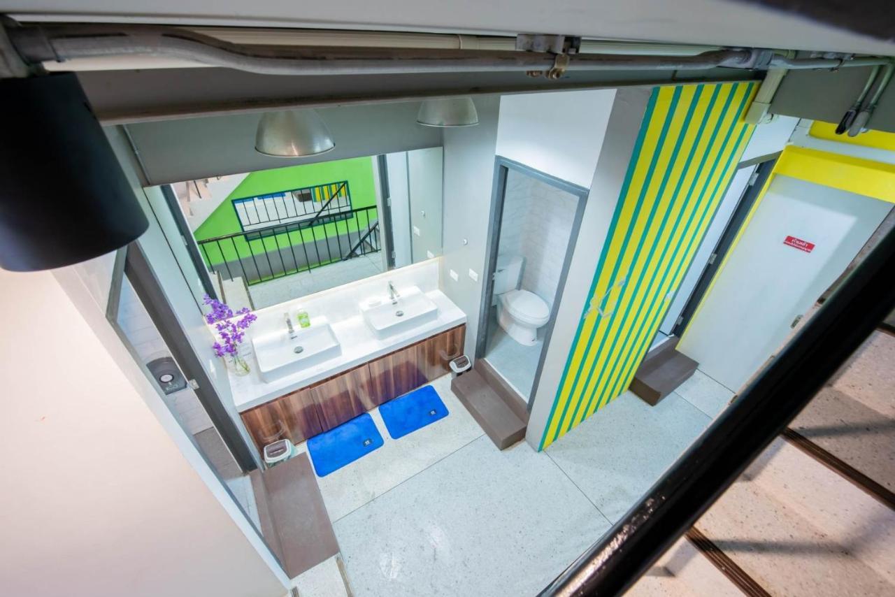 Elixir Hostel Bangkok Exteriör bild
